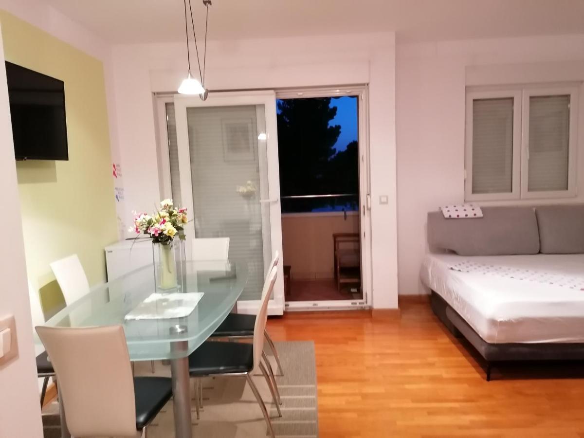 Magdalena Galileo Plaza Makarska