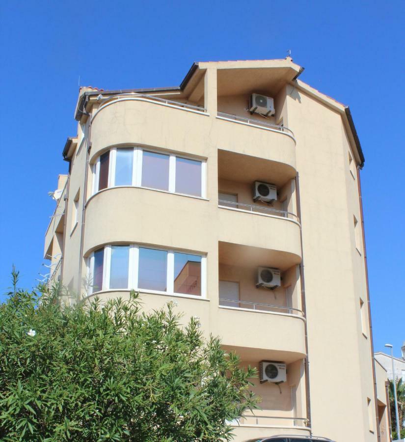 Magdalena Galileo Plaza *